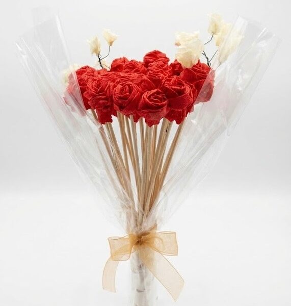 Bouquet de roses rouges en papier